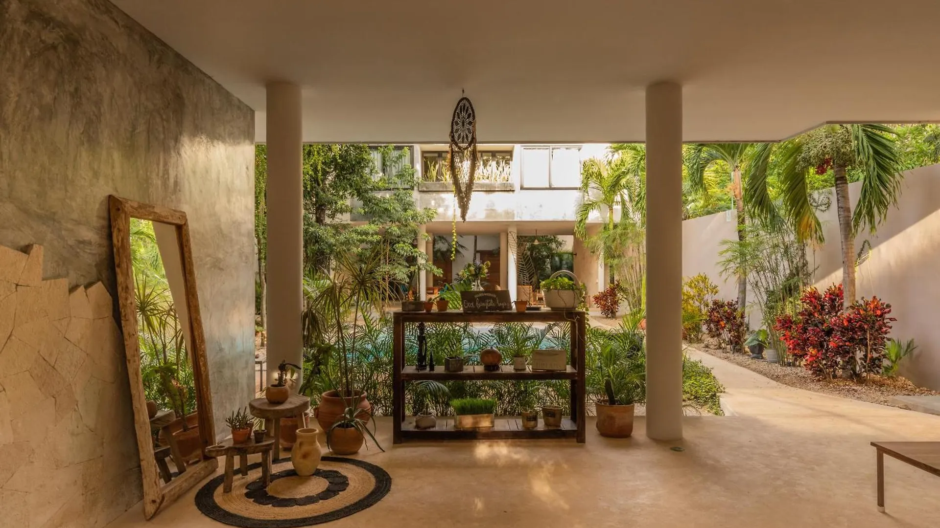 Nomad Humans Coliving Apartments Tulum