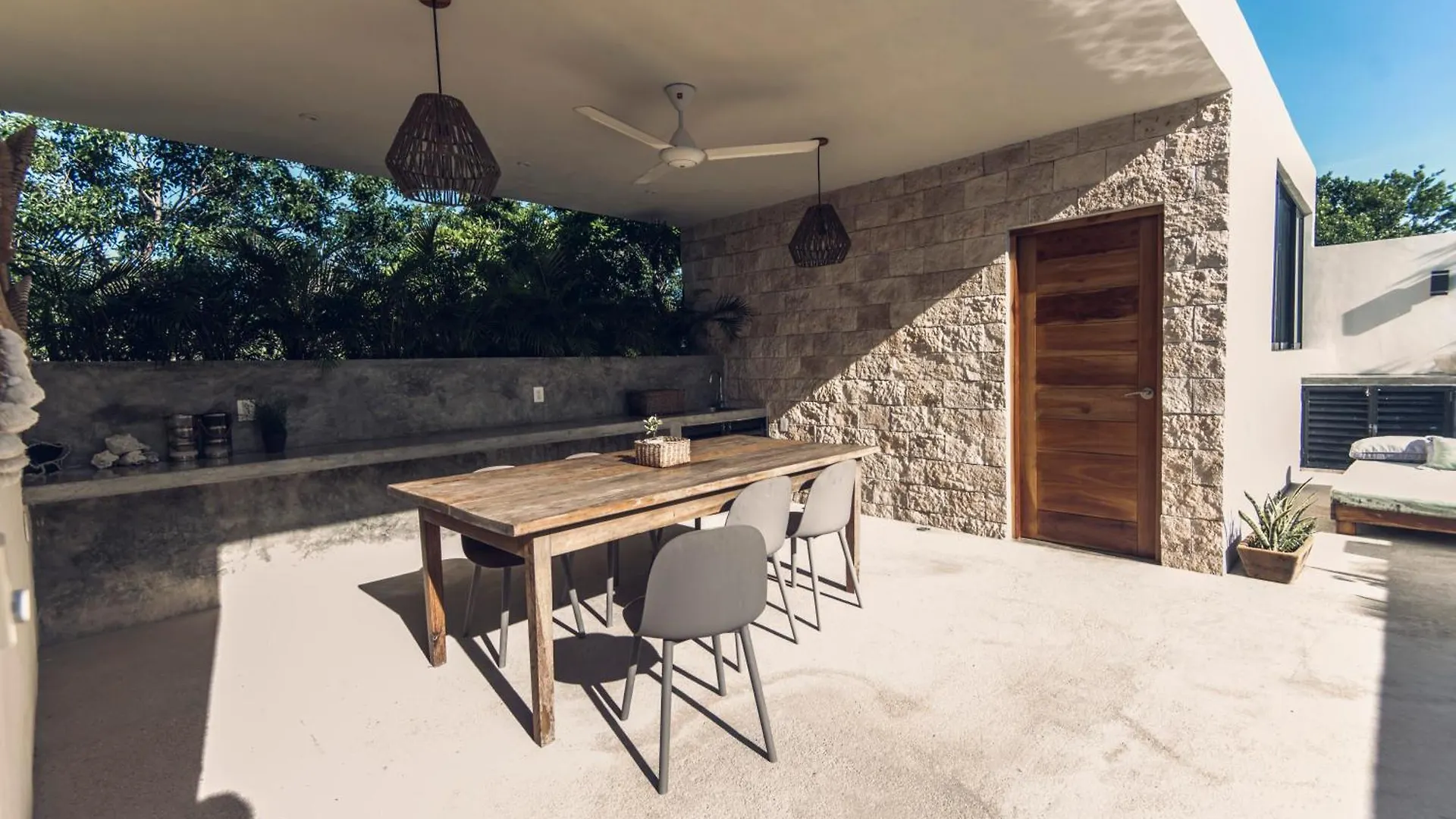 Nomad Humans Coliving Apartments Tulum 0*,